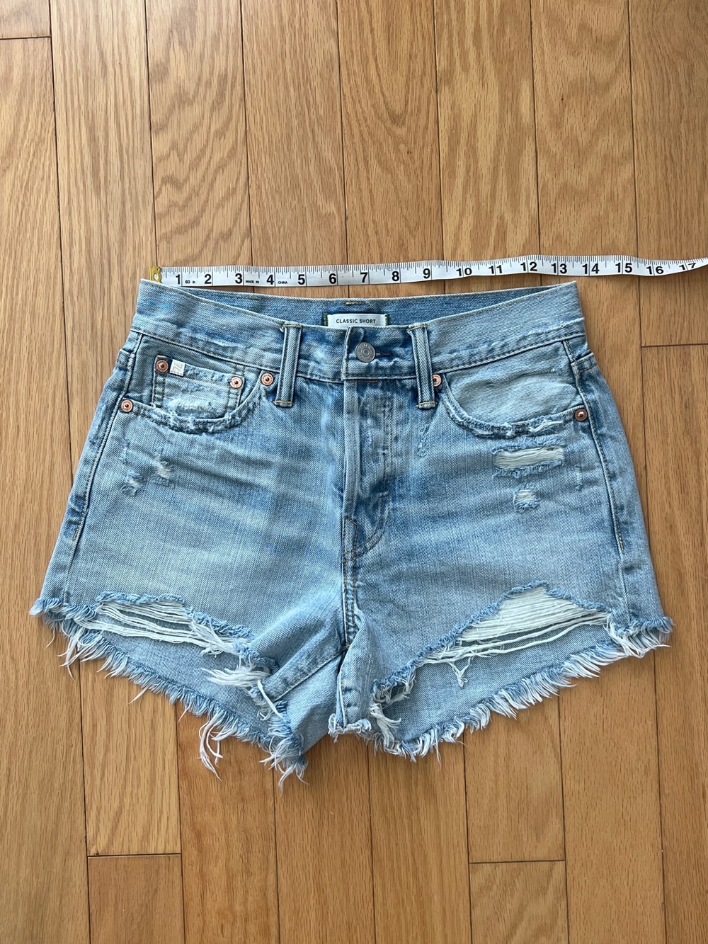 AE77 American Eagle Outfitters Light Blue Distressed Denim Cutoff Shorts